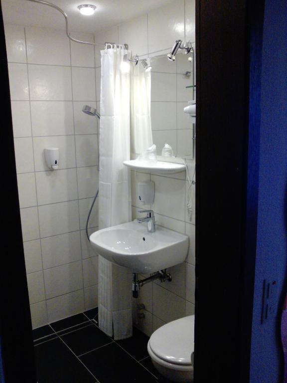 Hotel Garni Am Bowenberg Niederzissen Room photo